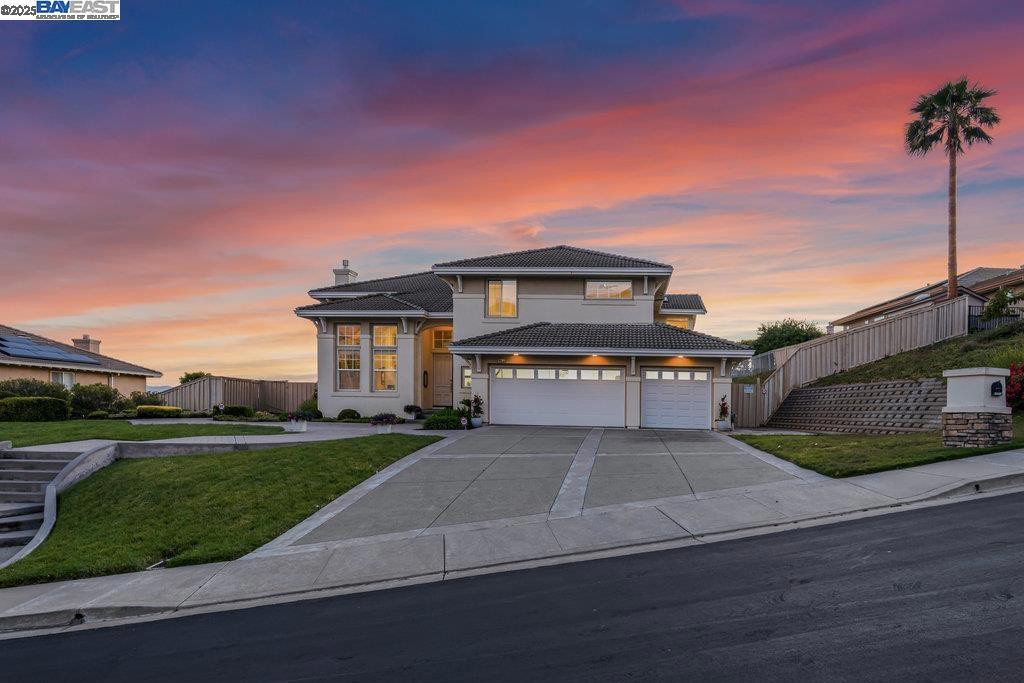 A property available for sale at 48912 Crown Ridge Cmn, Fremont, CA 94539.