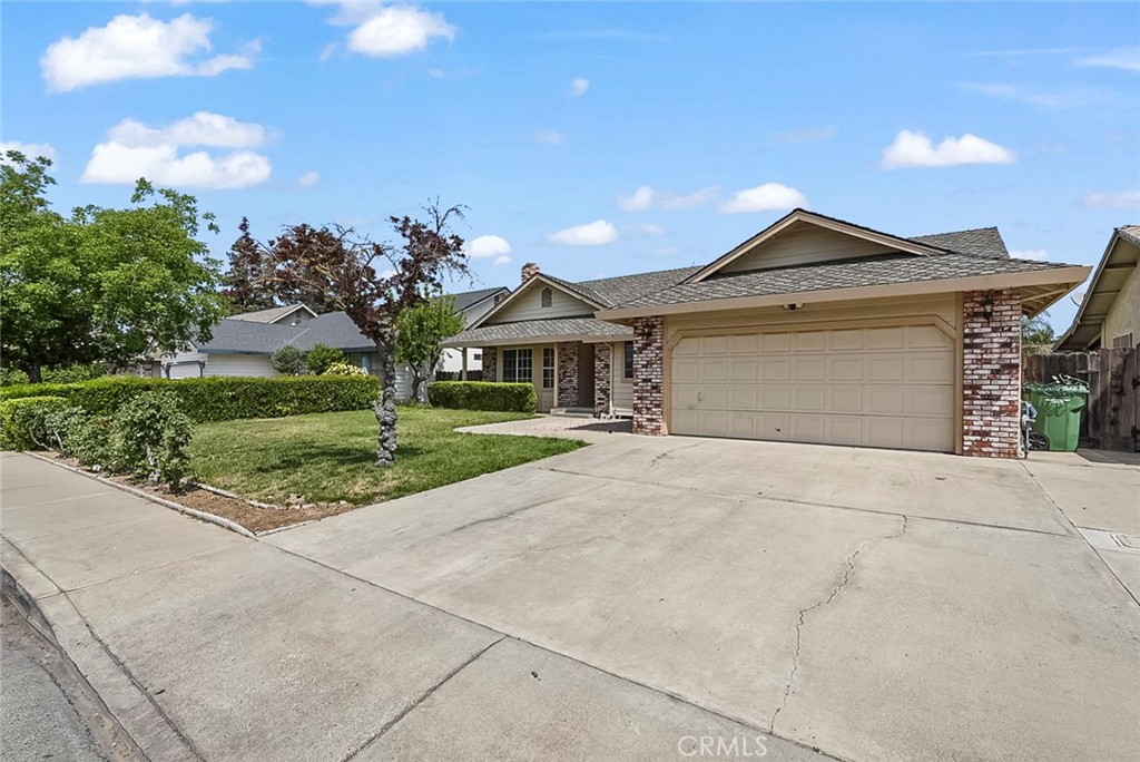 A property available for sale at 1011 Georgetown Avenue, Turlock, CA 95382.