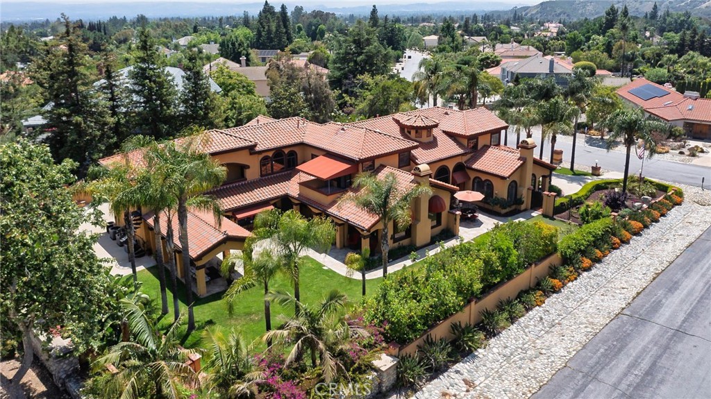 A property available for sale at 948 Peninsula Avenue, Claremont, CA 91711.