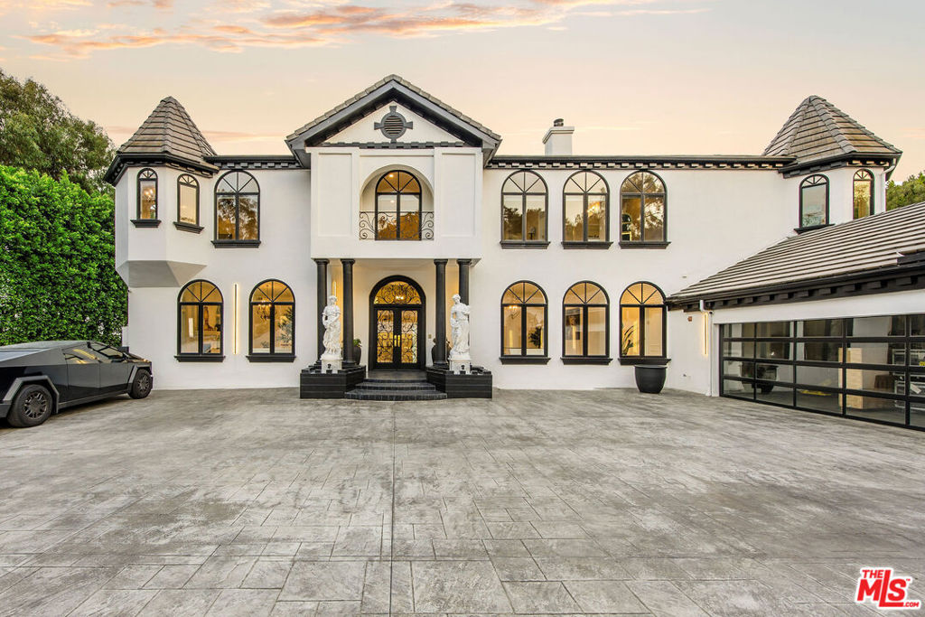 A property available for sale at 84 Stagecoach Road, Bell Canyon, CA 91307.