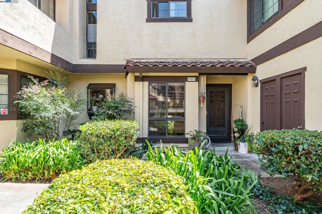 A property available for sale at 14378 Outrigger Dr, San Leandro, CA 94577.