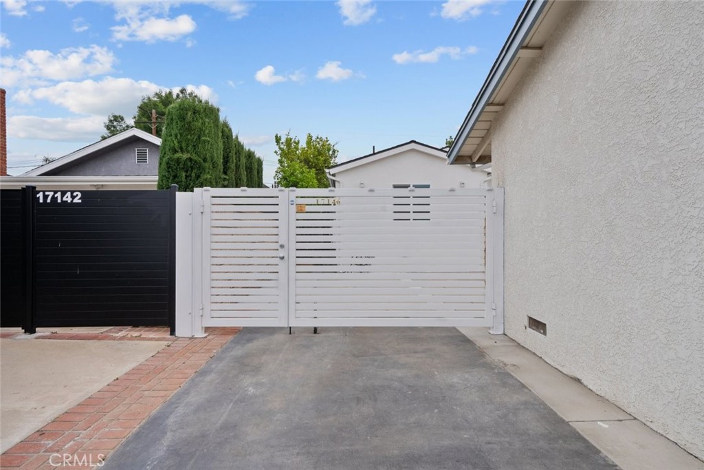 A property available for sale at 17148 Stare Street, Northridge, CA 91325.