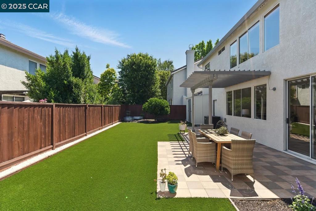 A property available for sale at 1401 Whitman Rd, Concord, CA 94518.