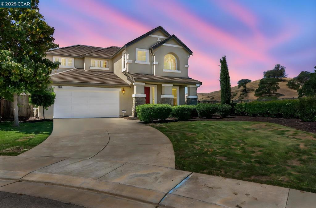 A property available for sale at 9028 Tee Box Ct, Patterson, CA 95363.