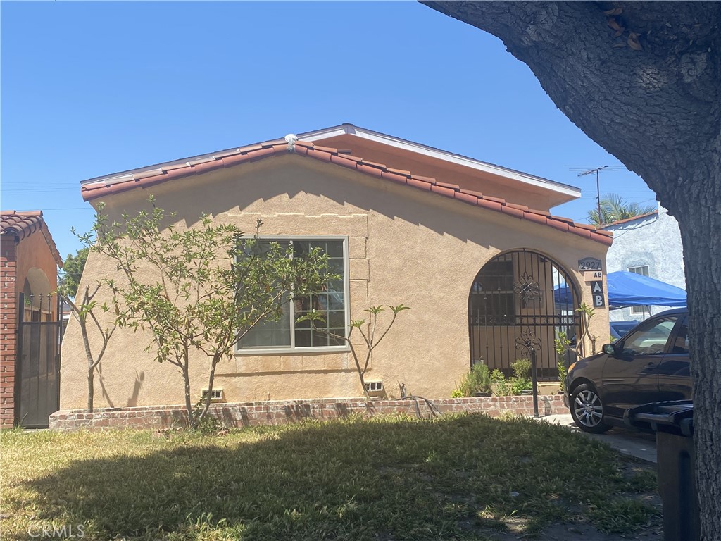 A property available for sale at 2927 Missouri Avenue, South Gate, CA 90280.