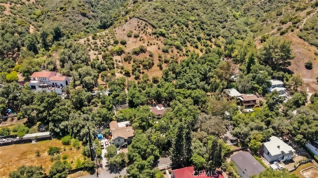A property available for sale at 8402 McGroarty Street, Sunland, CA 91040.