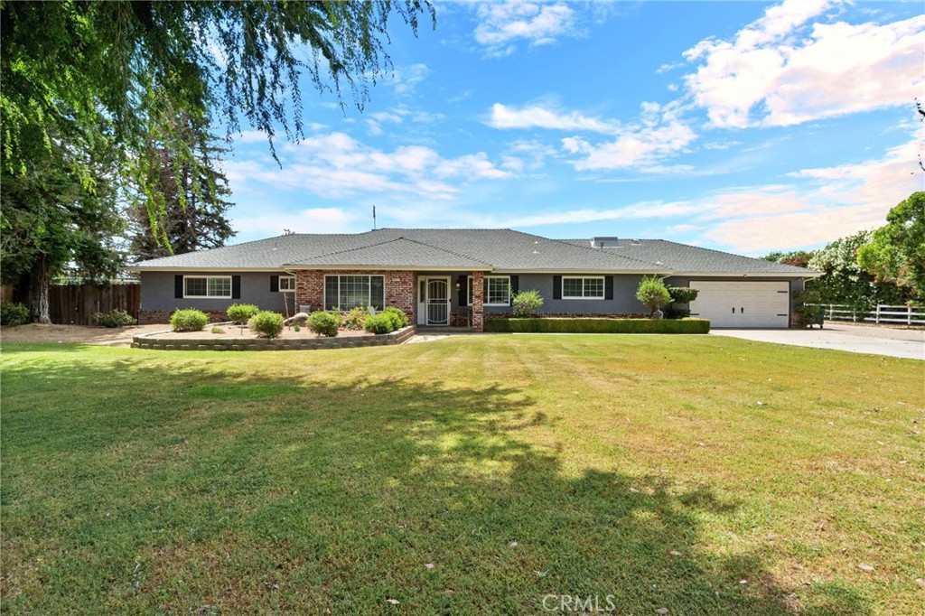 A property available for sale at 9331 E Mesa Avenue, Clovis, CA 93619.