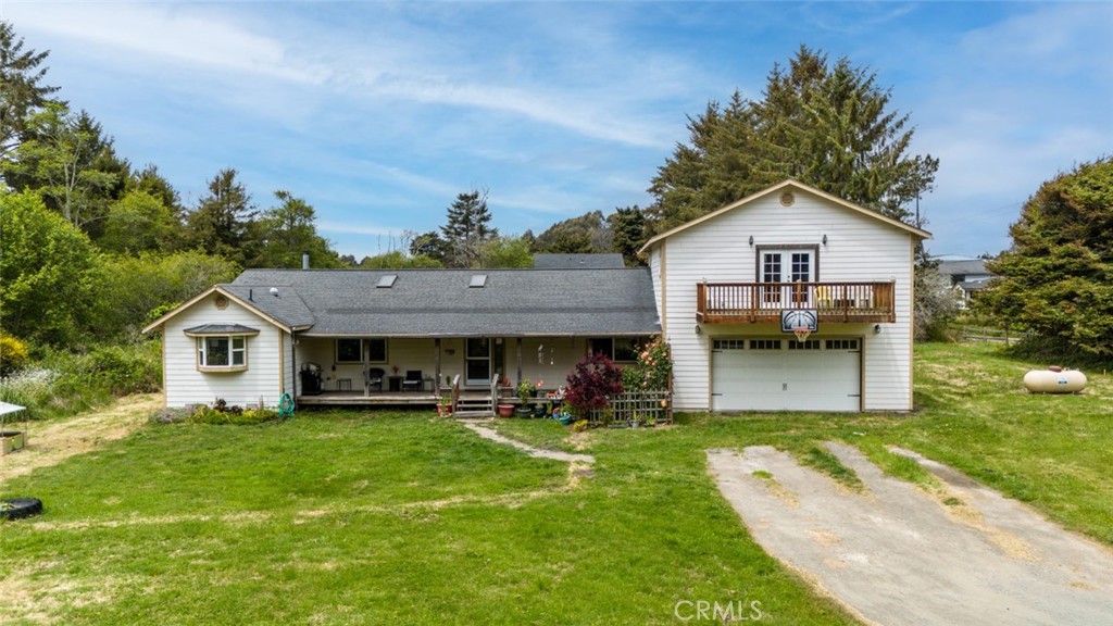 A property available for sale at 18520 Old Coast Highway, Fort Bragg, CA 95437.