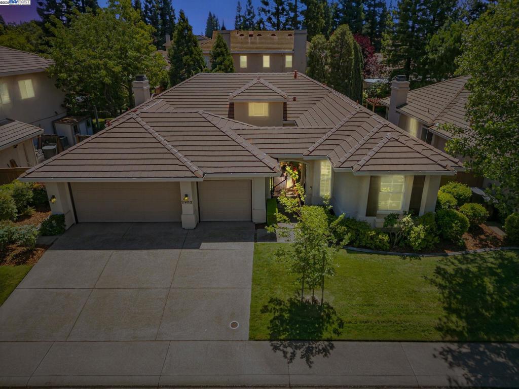 A property available for sale at 2982 Nelson Dr, Roseville, CA 95661.