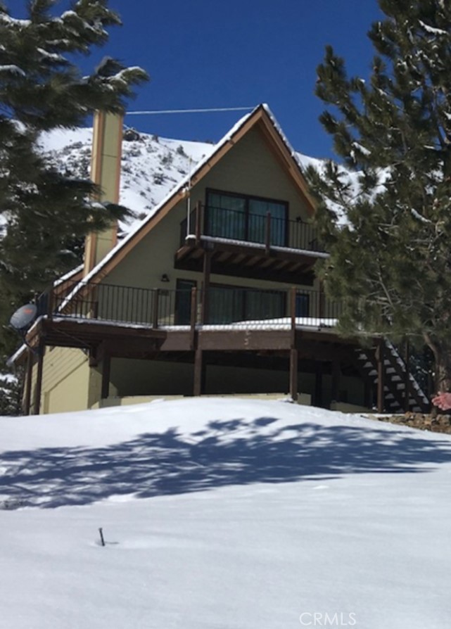 A property available for sale at 31 Matterhorn Drive, Bridgeport, CA 93517.