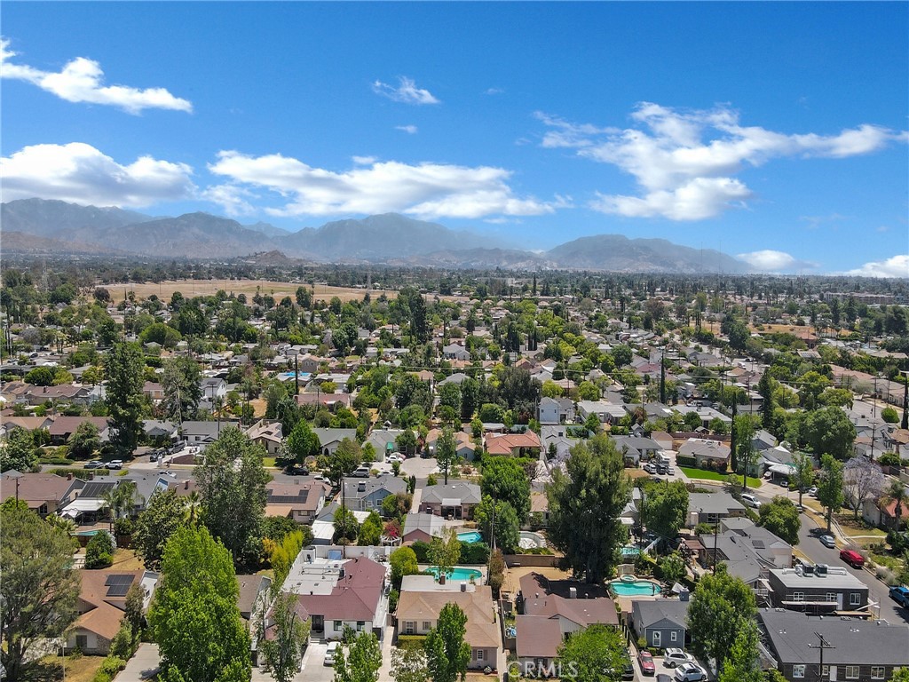 A property available for sale at 9952 Noble Avenue, Mission Hills (San Fernando), CA 91345.