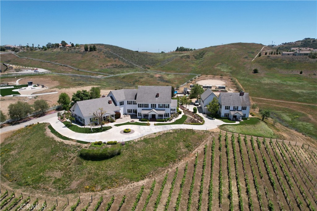 A property available for sale at 36475 AVENIDA LA CRESTA, Murrieta, CA 92562.