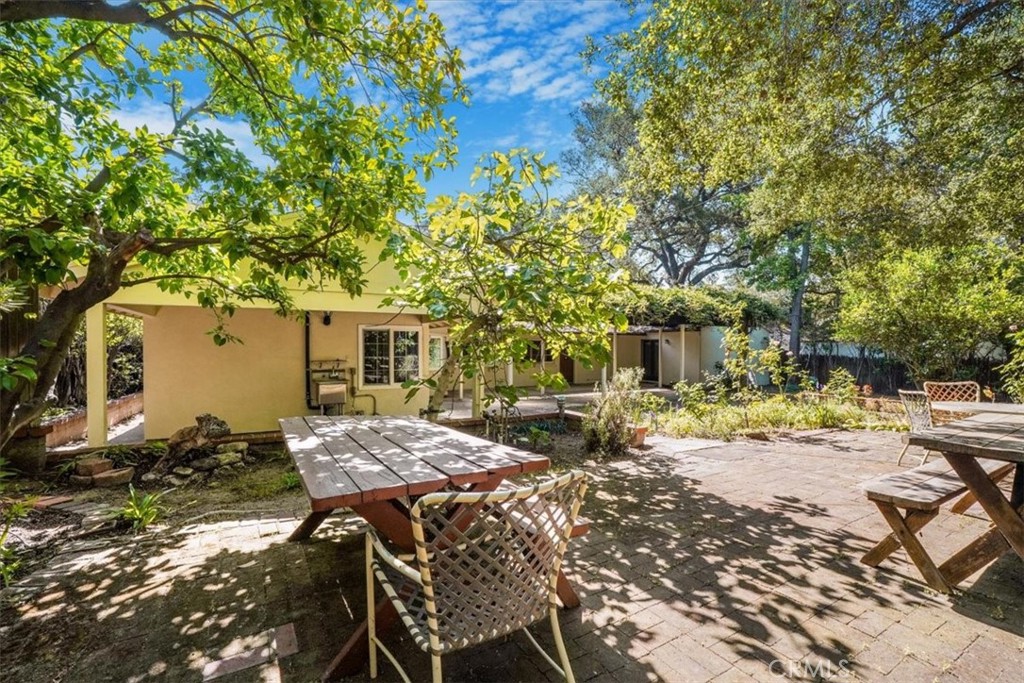 A property available for sale at 4859 Carmel Road, La Canada Flintridge, CA 91011.