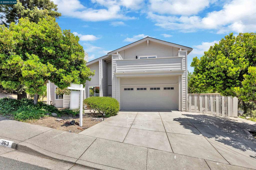 A property available for sale at 363 Calle La Montana, Moraga, CA 94556.