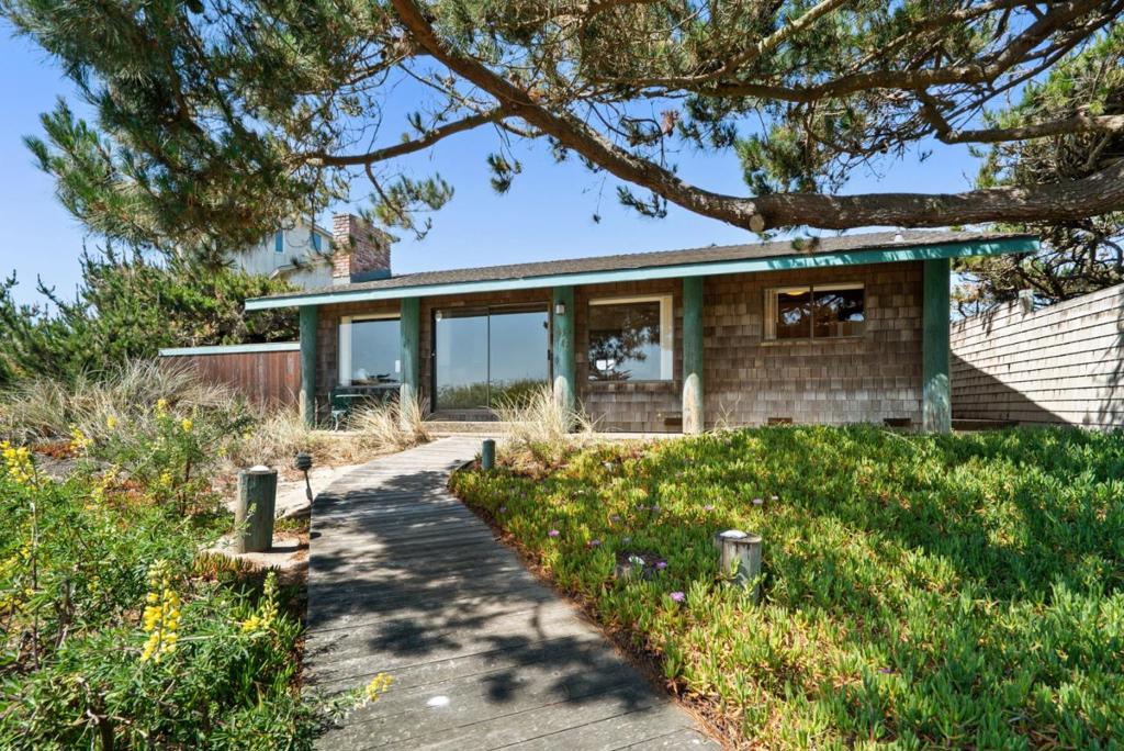 A property available for sale at 66 Avocet Circle, Watsonville, CA 95076.