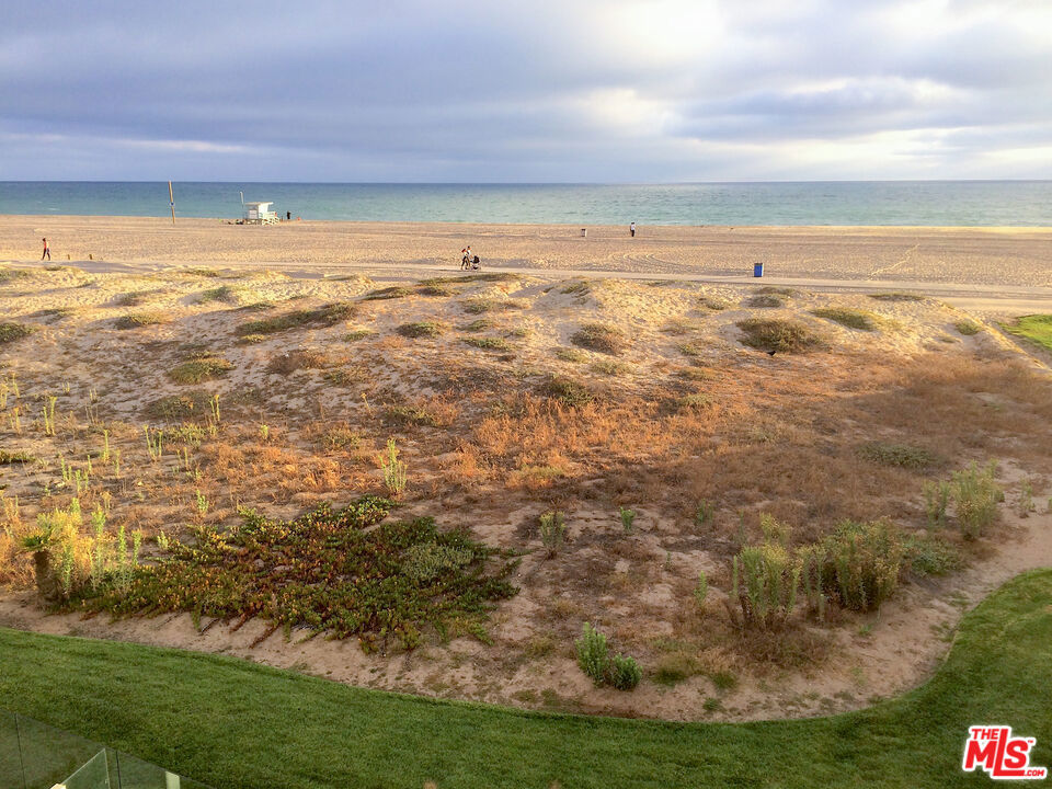 A property available for sale at 7301 Vista Del Mar 38, Playa Del Rey, CA 90293.