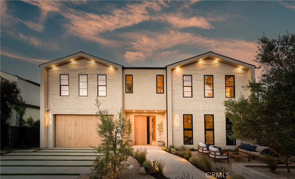 A property available for sale at 4314 Teesdale Avenue, Studio City, CA 91604.