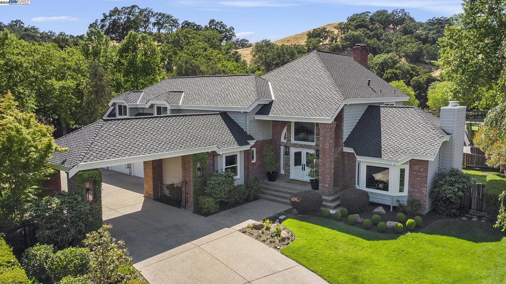 A property available for sale at 91 RED CYPRESS CT, Danville, CA 94506.