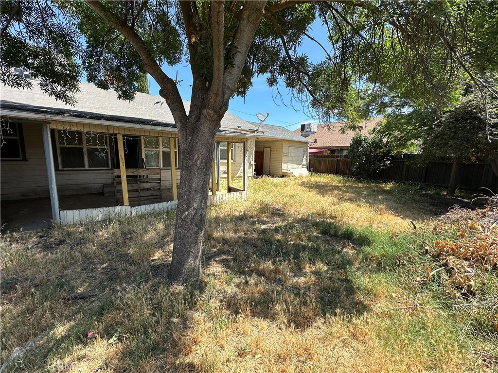 A property available for sale at 2233 Marguerite Street, Dos Palos, CA 93620.