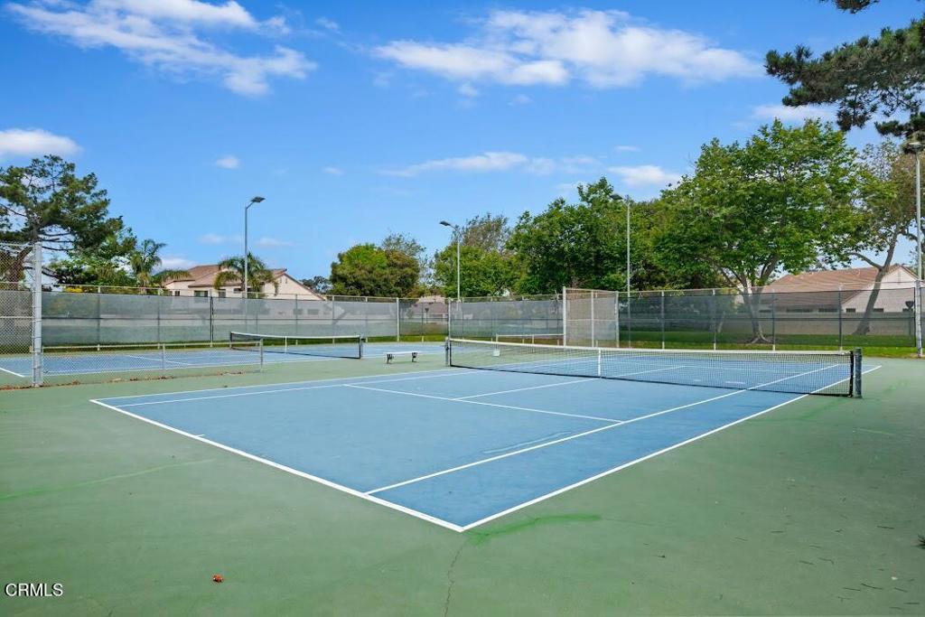 A property available for sale at 433 Santa Cruz Circle, Port Hueneme, CA 93041.