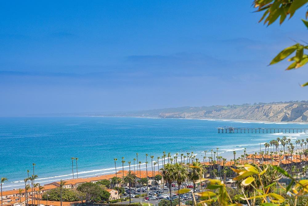 A property available for sale at 7784 Lookout Drive, La Jolla, CA 92037.