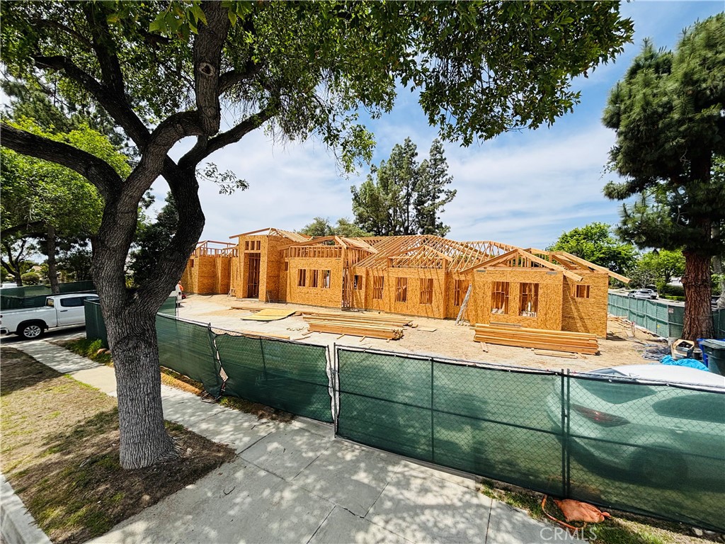A property available for sale at 1629 N Palm Avenue, Upland, CA 91784.
