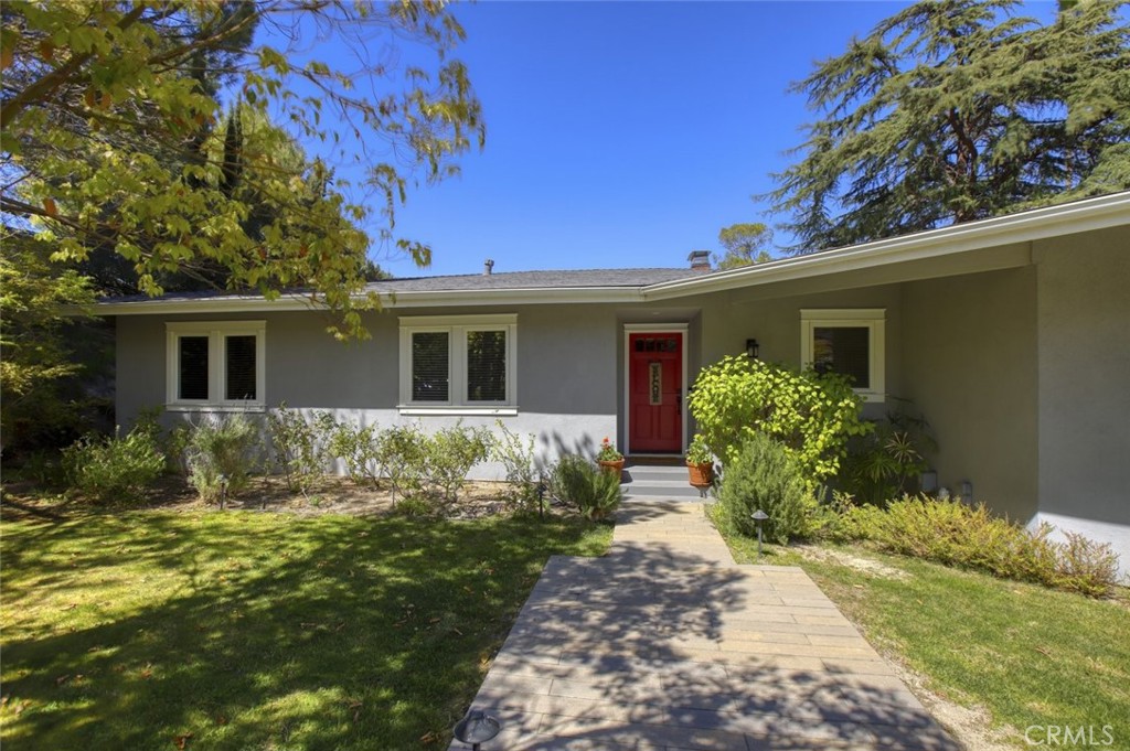 A property available for sale at 7235 Estepa Drive, Tujunga, CA 91042.