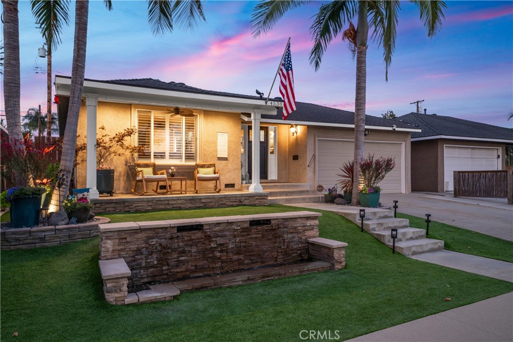 A property available for sale at 4538 Conquista Avenue, Lakewood, CA 90713.