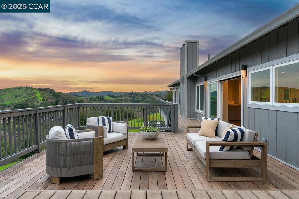 A property available for sale at 625 Sky Hy Cir, Lafayette, CA 94549.