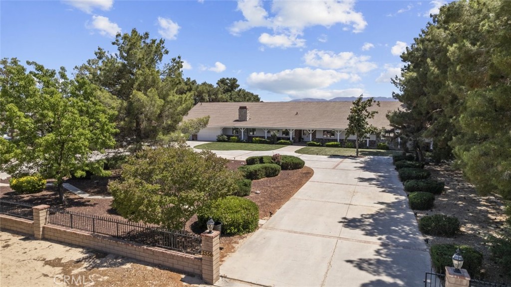 A property available for sale at 2556 W Avenue N 4, Palmdale, CA 93551.