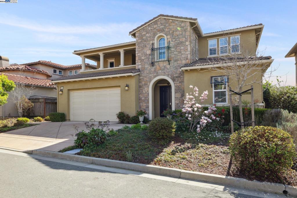 A property available for sale at 31 Stirling Way, Hayward, CA 94542.
