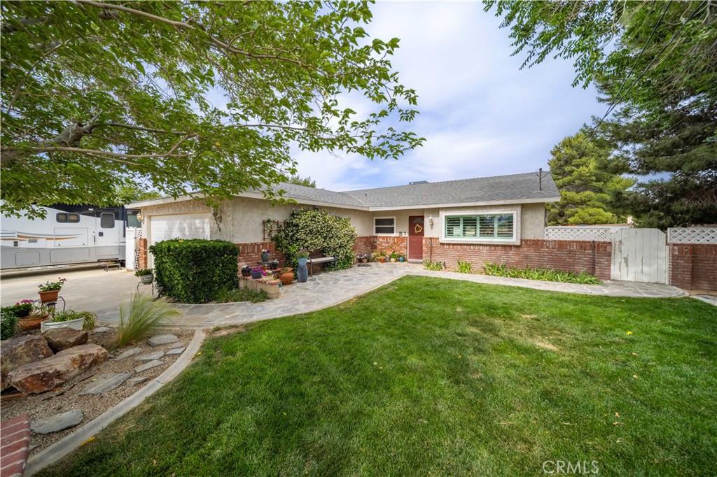 A property available for sale at 43220 51st Street W, Quartz Hill, CA 93536.