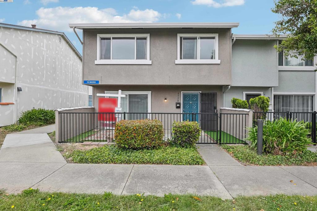 A property available for sale at 4528 Via Madrid, Union City, CA 94587.