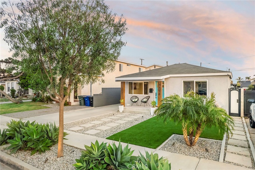 A property available for sale at 4852 W 129th Street, Hawthorne, CA 90250.