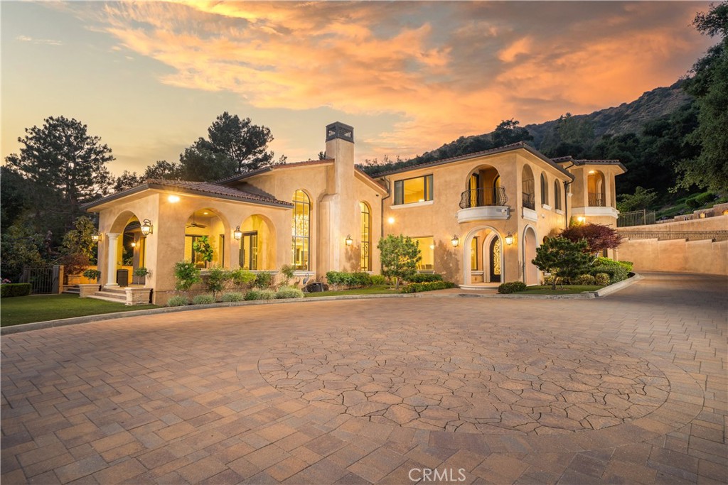 A property available for sale at 1051 Oak Canyon Lane, Glendora, CA 91741.