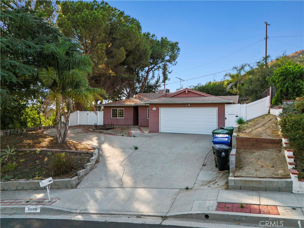 A property available for rent at 10685 Ledeen Drive, Lakeview Terrace, CA 91342.