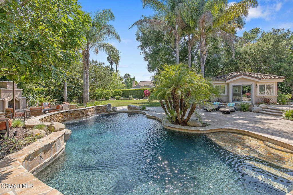 A property available for sale at 758 Camino Dos Rios, Thousand Oaks, CA 91360.