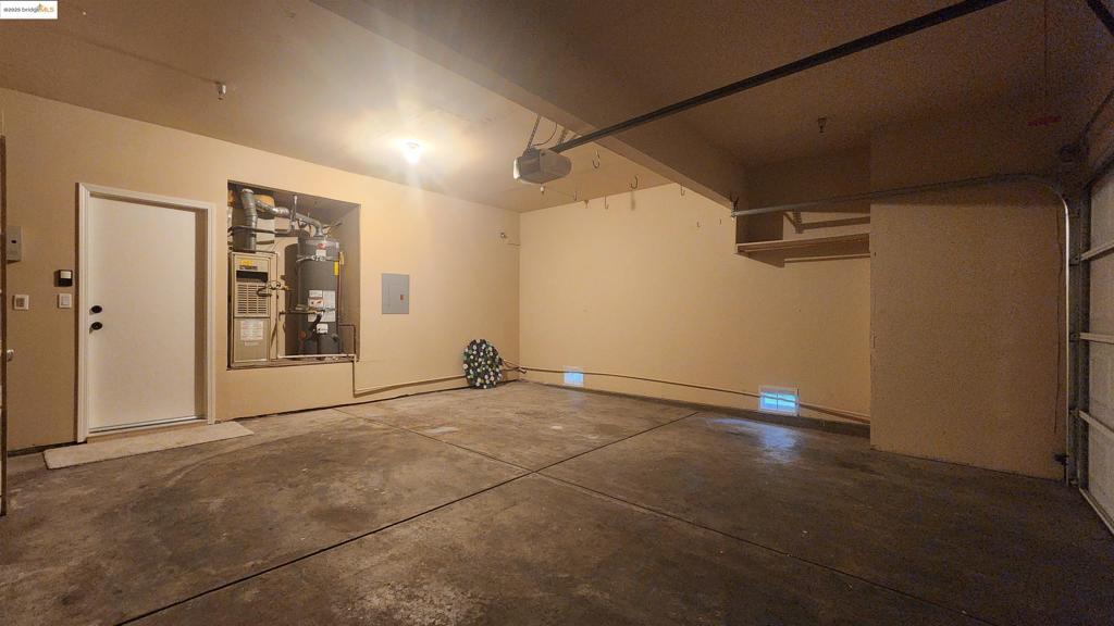 A property available for sale at 128 Harris Cir, Bay Point, CA 94565.