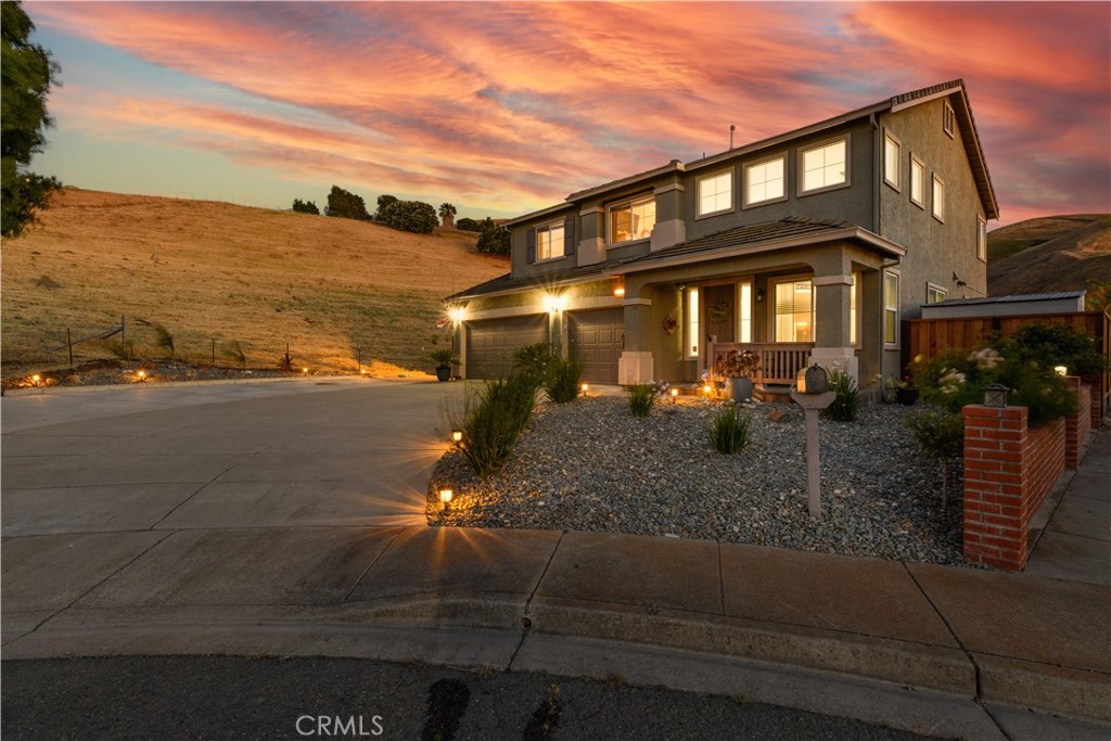 A property available for sale at 21 Fawn Glen Court, Pittsburg, CA 94565.