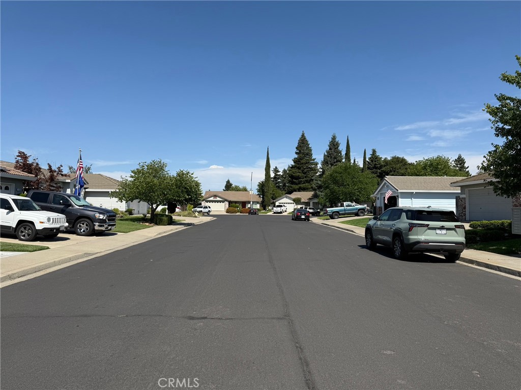 A property available for sale at 1438 Tumbleweed Court, Oakdale, CA 95361.