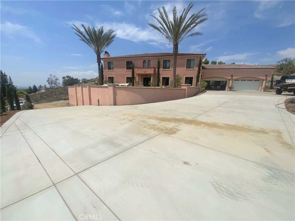 A property available for sale at 17190 Small Canyon Lane, Riverside, CA 92506.
