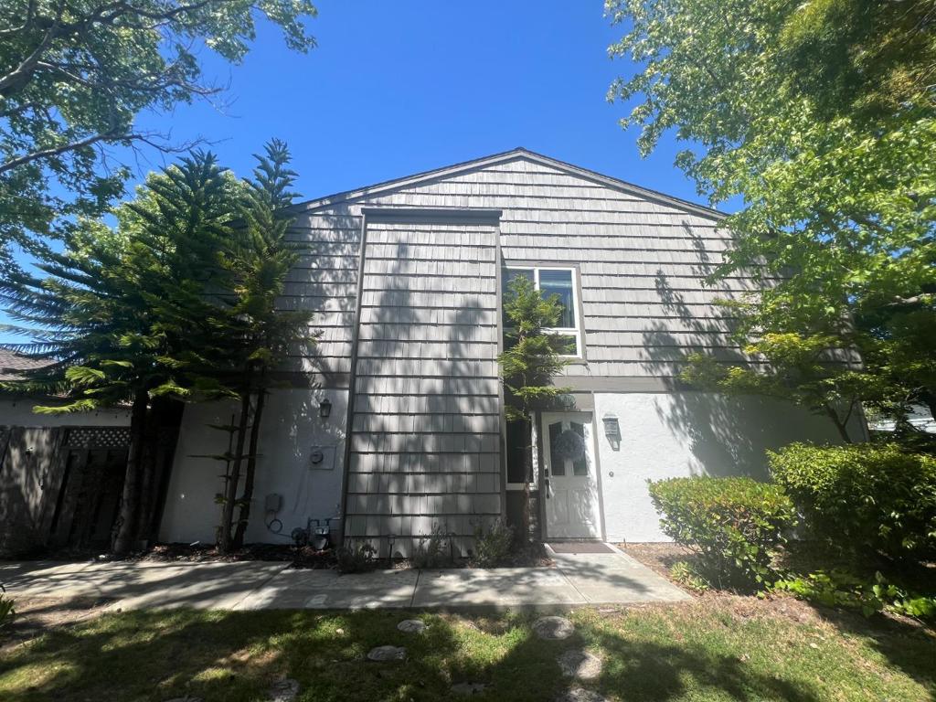 A property available for sale at 971 Marquette Lane, Foster City, CA 94404.