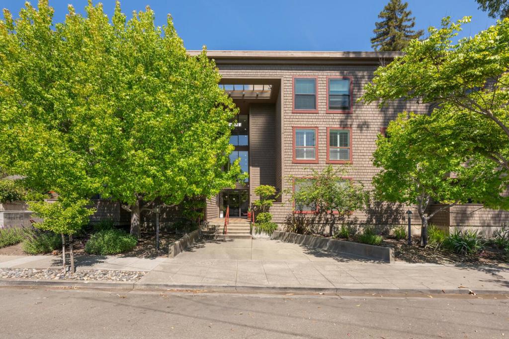 A property available for sale at 1500 Sherman Avenue 2A, Burlingame, CA 94010.