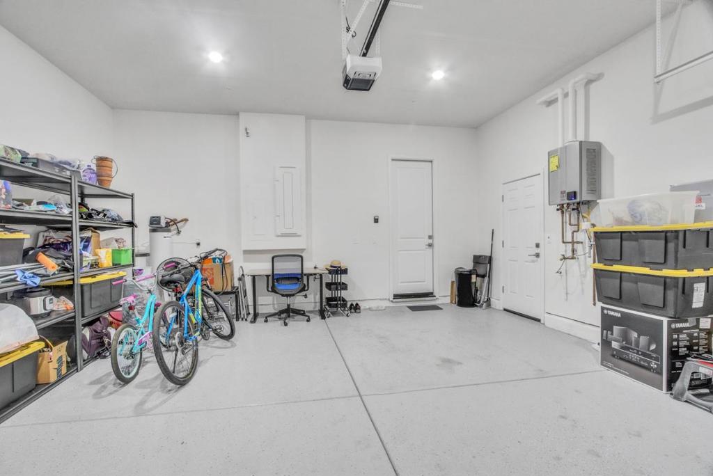 A property available for sale at 2582 Callaway Court, Tracy, CA 95377.