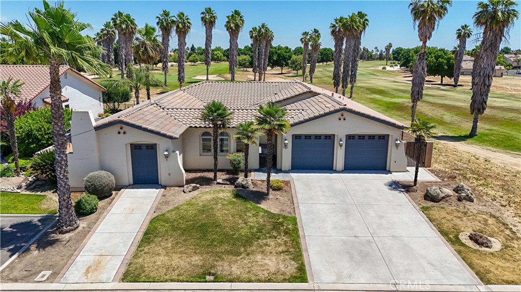 A property available for sale at 13045 Ridgewood Way, Chowchilla, CA 93610.