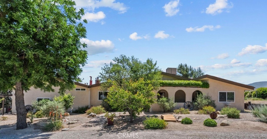 A property available for sale at 39662 86th Street W, Leona Valley, CA 93551.