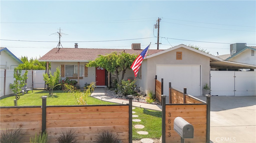A property available for sale at 3833 Kennedy Street, Le Grand, CA 95333.