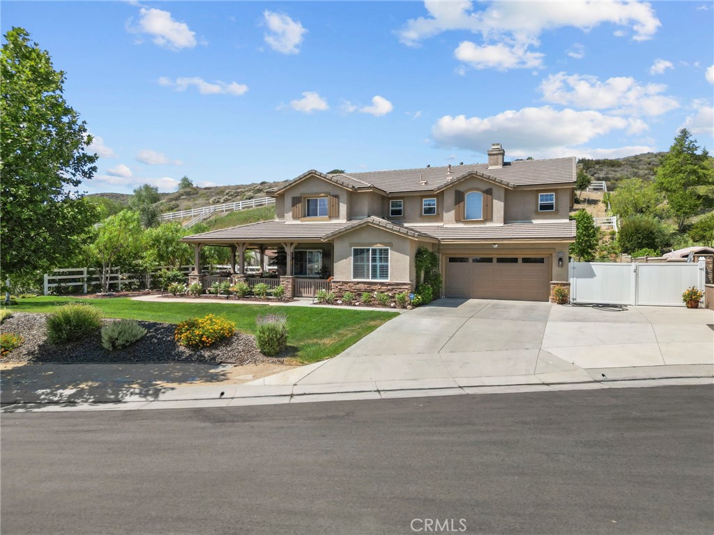 A property available for sale at 30444 Hidden Valley Court, Castaic, CA 91384.