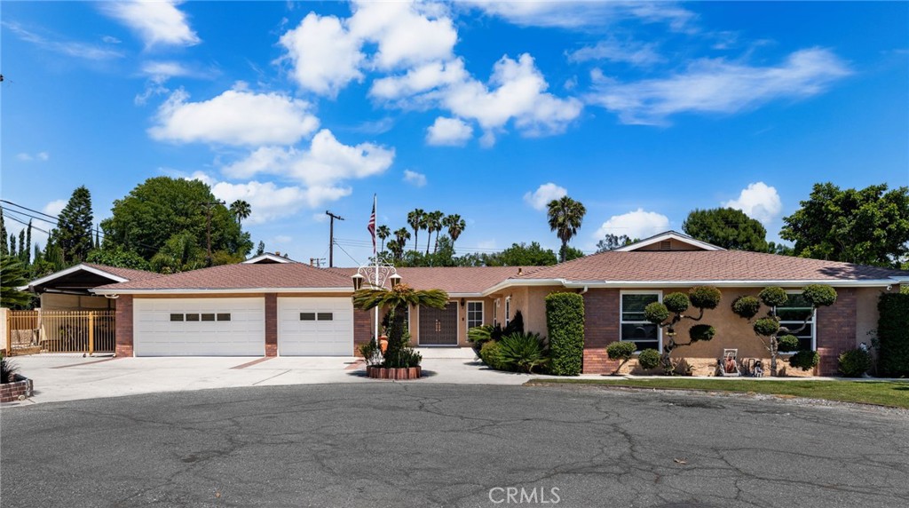 A property available for sale at 321 W Hermosa Drive, Fullerton, CA 92835.