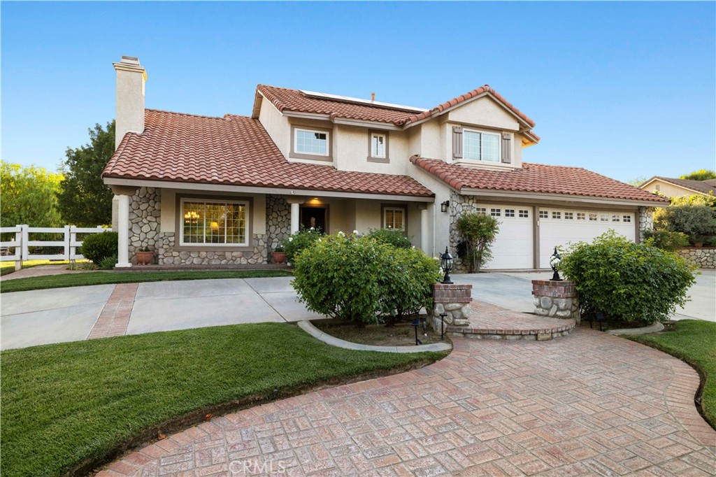 A property available for sale at 32755 Dorama Avenue, Acton, CA 93510.